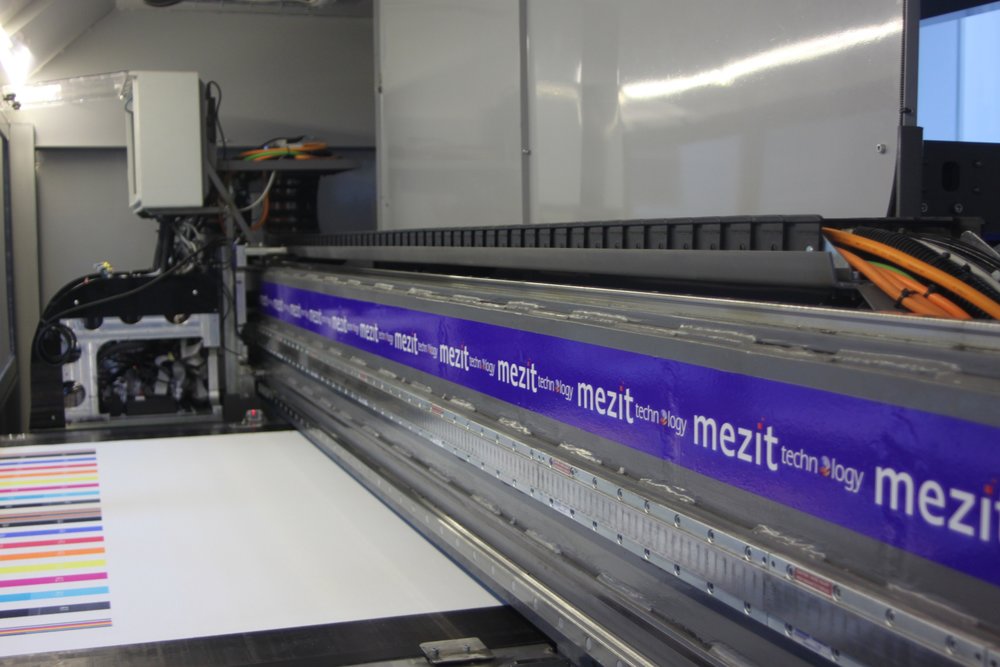 SUCCESS IN SPEED AND PERFORMANCE IN INDUSTRIAL DIGITAL PRINTING MACHINE 
Industrial Digital Printing Machine Manufactured For the First Time in Turkey